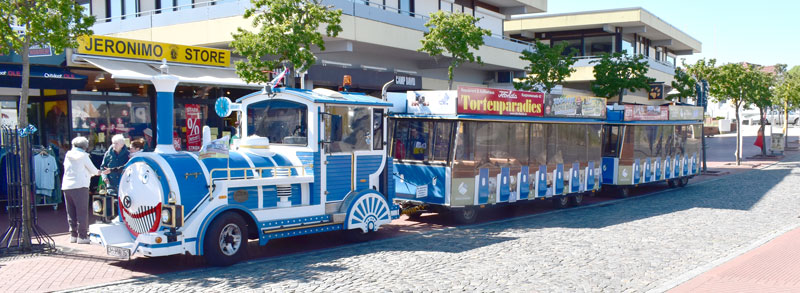 Ferienwohnung Fewo in Grömitz an der Ostsee Bimmelbahn an der Strandromenade